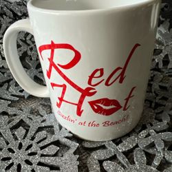 VTG Vancouver WA BEACHES Restaurant ‘Red Hot Sizzlin’ at the Beach!’ 8oz Mug