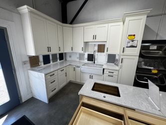 Cream Shaker Kitchen Display — Sink & Faucet Included