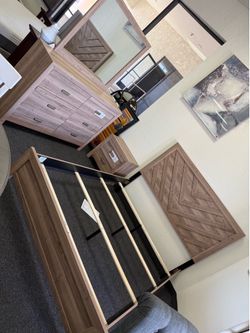Queen 4 piece bedroom set