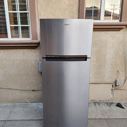 28x29x68 Whirlpool Fridge Silver 18cuft 3 Months Warranty