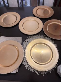 Gold BalsaCircle 13-inch charger plates !
