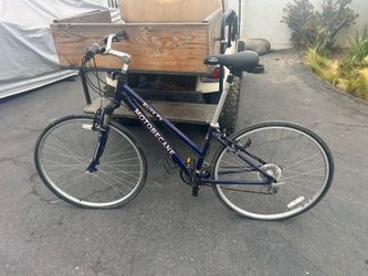 Women’s Hybrid Bicycle