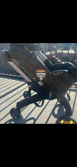 Doona Stroller with Base