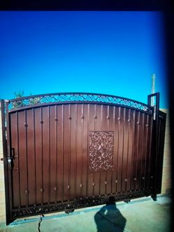 Slide gate