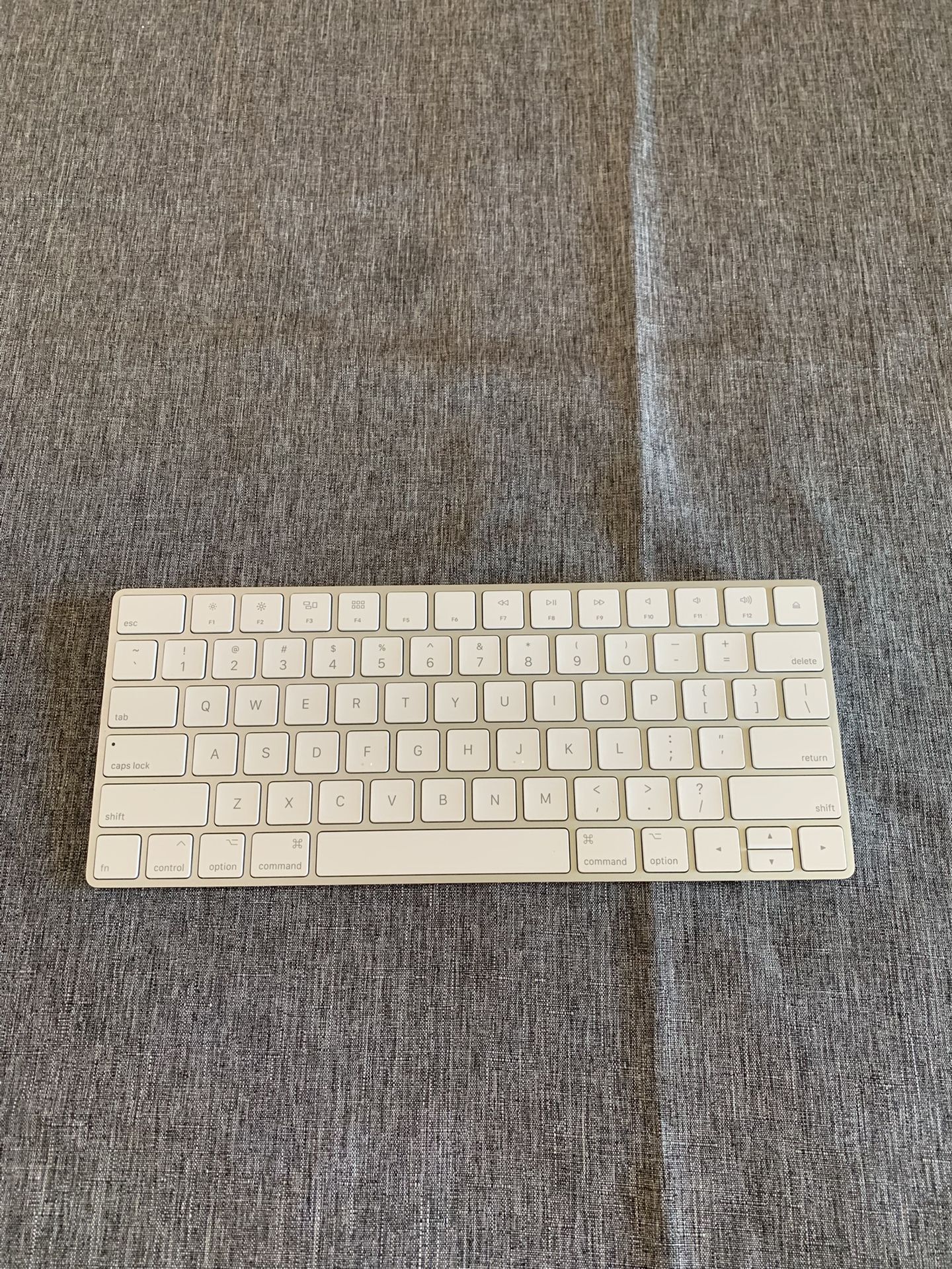 Apple Keyboard