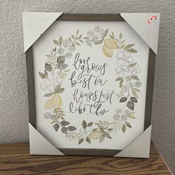 Little houses wall decor