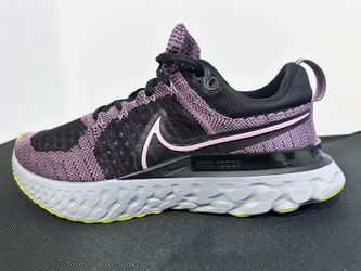NIKE REACT INFINITY RUN FK SIZE: 7 WOMENS