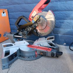 SLIDING MITER SAW 7"1/4 MILWAUKEE TOOL ONLY 