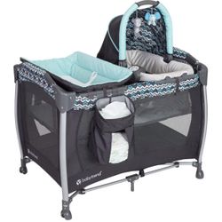 Bassinet Crib w/ Changing Table
