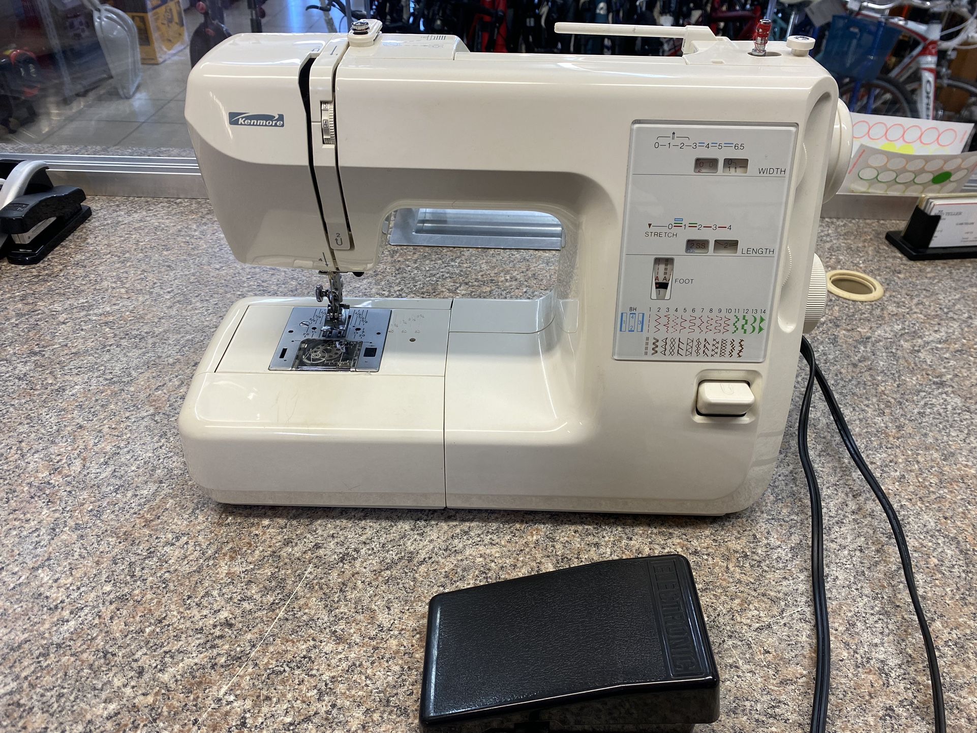 Sewing Machine S&R Kenmore (contact info removed)6890