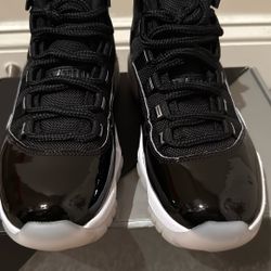 Women’s Jordan 11 Jubilee Size 6