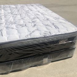QUEEN PILLOW TOP MATTRESS WITH BOX SPRING ‼️