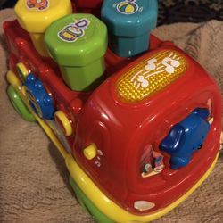 VTech Hammer Fun Learning Truck
