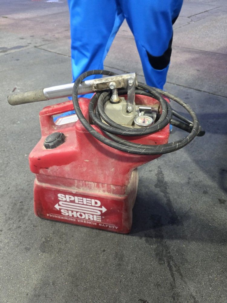Speed Trench Shor8ng Hydrol8c Pump