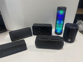Lot of 6 Portable Bluetooth speakers 