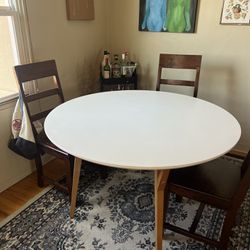 White Round Kitchen Table