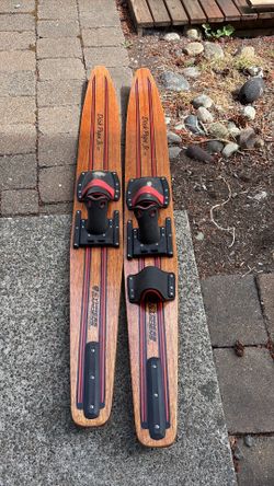Wood water skis Dick Pope Jr