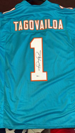 Signed Tua Tagovailoa jersey- Authenticated By Beckett
