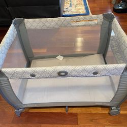 Graco baby playpen