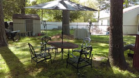 Plantation patterns lawn furniture