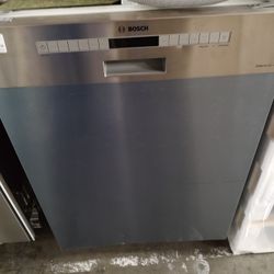 Bosch 300 Series 24 Inch Full Console Built-In Smart Dishwasher 