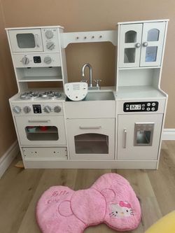 Kids play kitchen