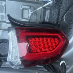 2015 Chrysler 300 S Tail lights