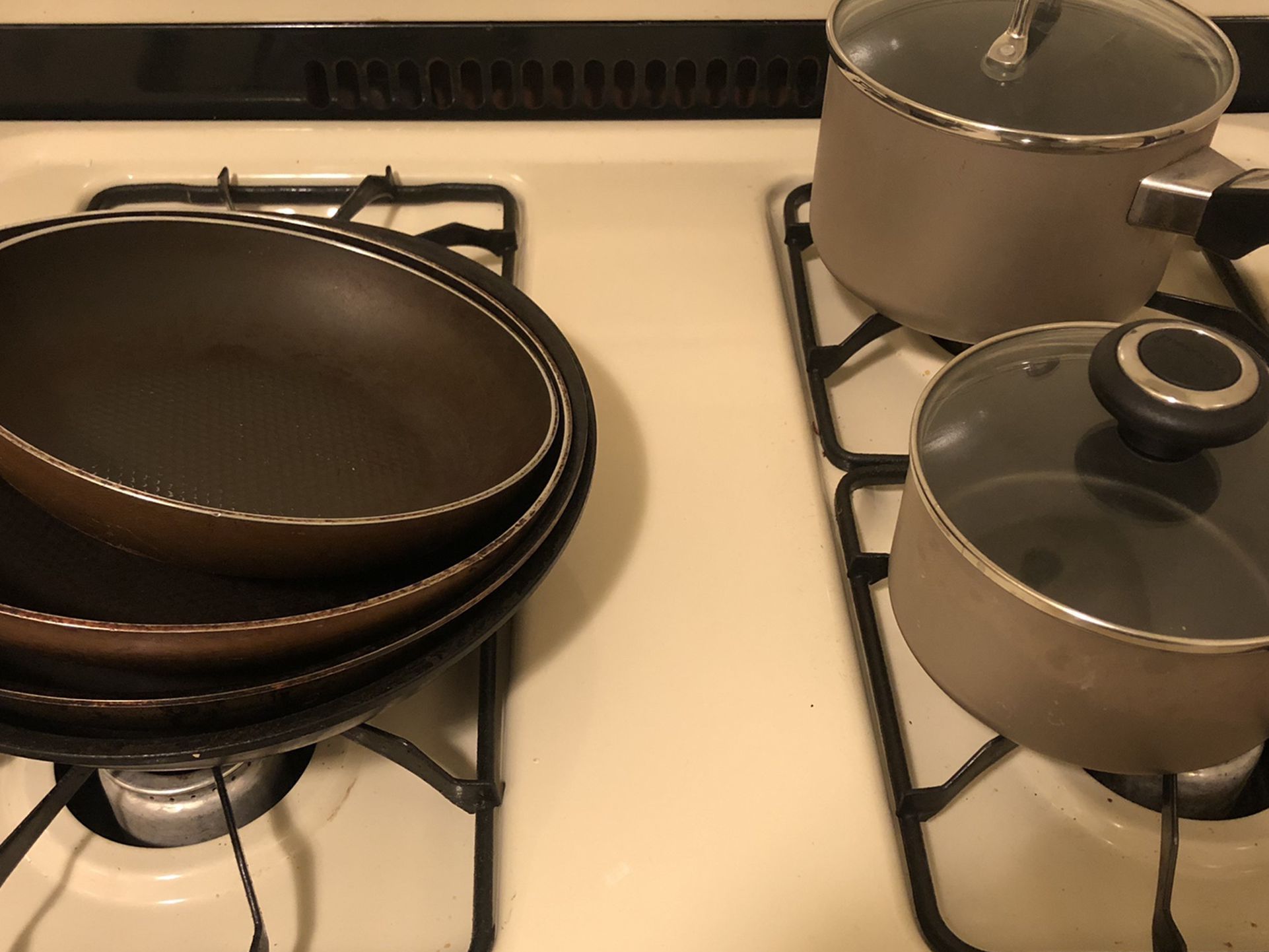 FREE Cookware (6 pieces)