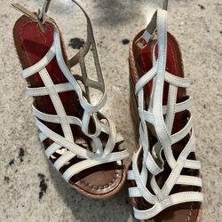 High Heel Is Shoes Size 5. 