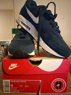 Nike Tanjun Sneakers
