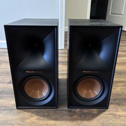 Klipsch R-60M Bookshelf Speakers – High-Performance Sound, 6.5” Woofers, Tractrix Horn, Deep Bass