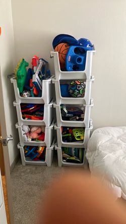Sterilite stackable storage bins