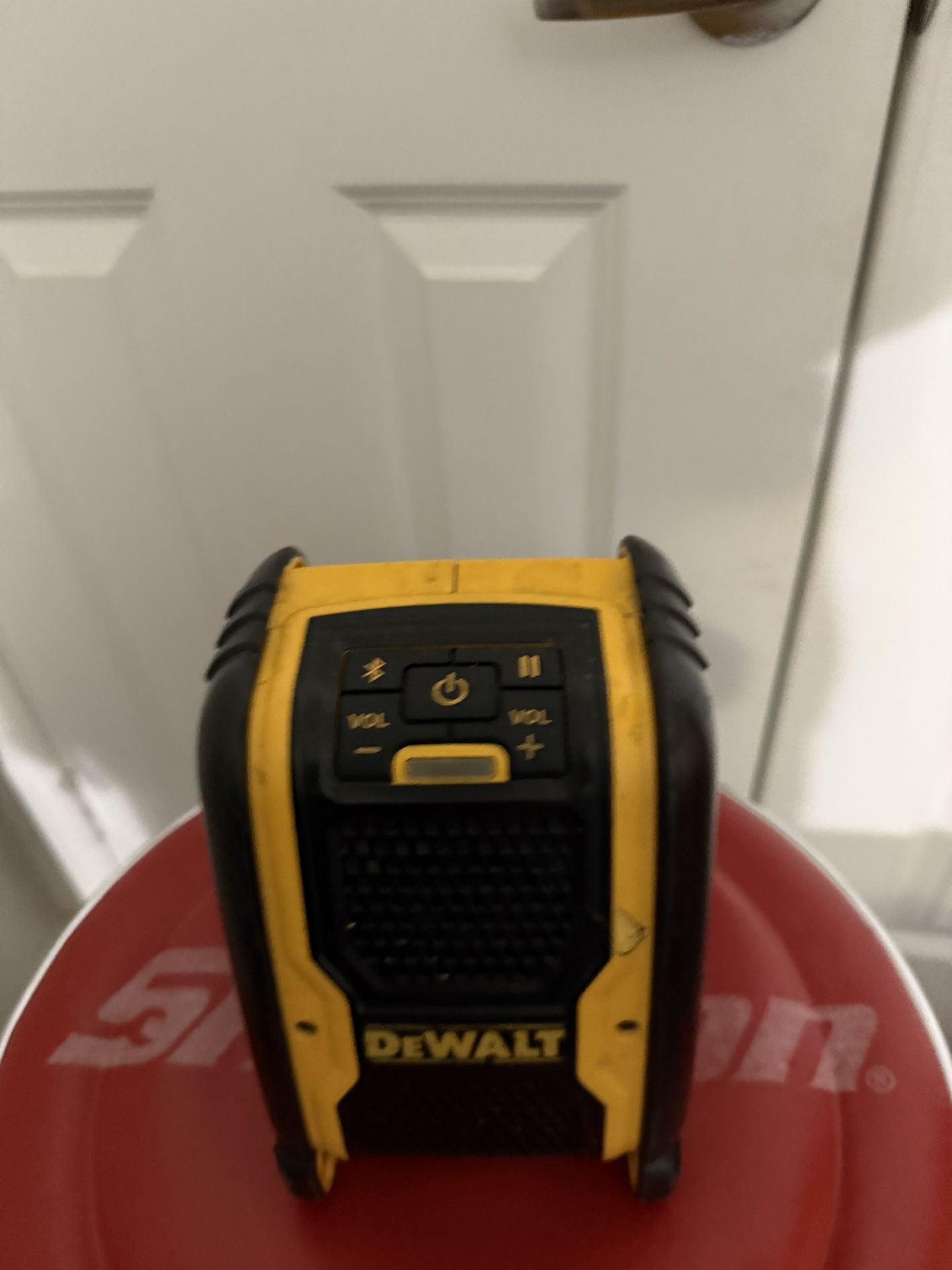 DEWALT SPEAKER 🔈 VERY GOOD CONDITION