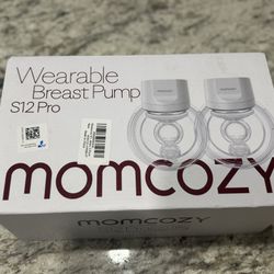 MOMCOZY  WEARABLE BREAST PUMP S12PRO Like New!