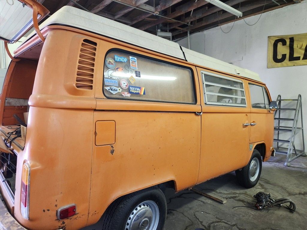 1973 Volkswagen Campmobile Bus Westfalia