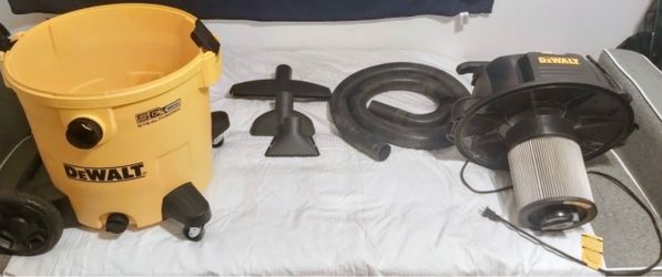 DeWalt Stealthsonic Wet/Dry Vacuum with Accessories