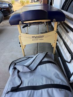 Master massage table,