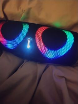 Nice portable Bluetooth speaker works great and sounds great messages if interested