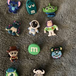 Crocs Charms 