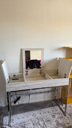 Modern Makeup Vanity with Mirror, Hidden Storage, USB & Power Outlet