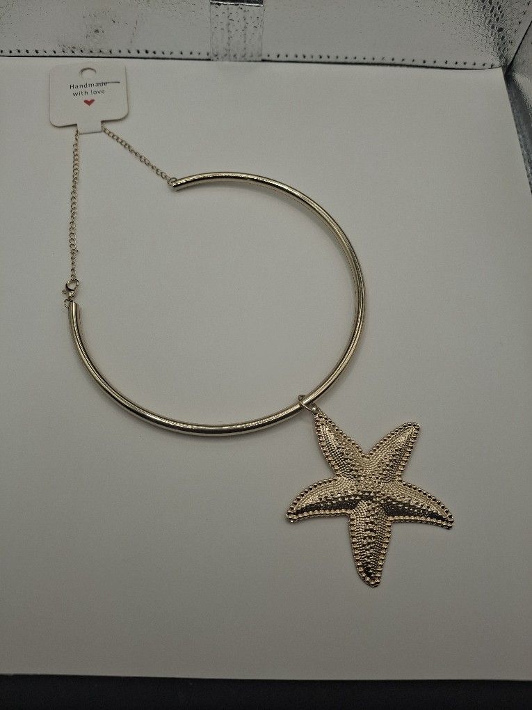 Starfish Pendant Choker Necklace