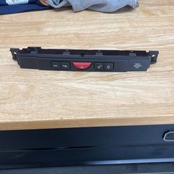 Hazard Switch For 2005-2009 Range Rover Sports 