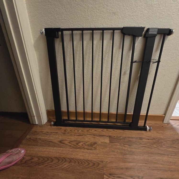 Baby 👶 Or Pet Gate 31 To 36 Inches Wide