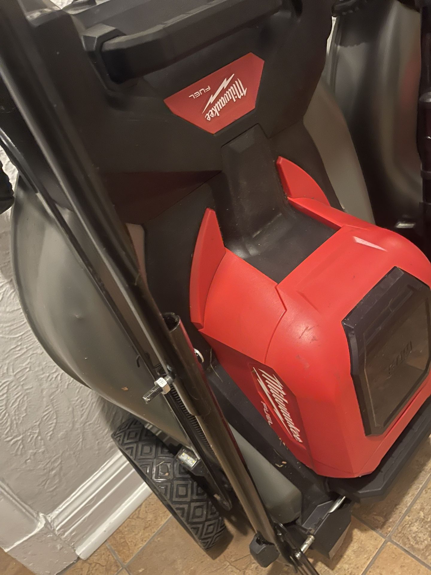 Milwaukee Lawn Mower 