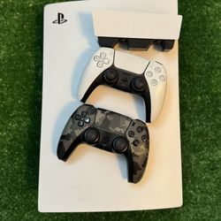 PlayStation 5 With 2 Controllers, Charging Station And Stand USED But Works Perfectly