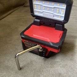 M18 18-Volt Lithium-lon Cordless 1000 Lumens ROVER Compact Folding Flood Light with USB Charging (Tool-Only)