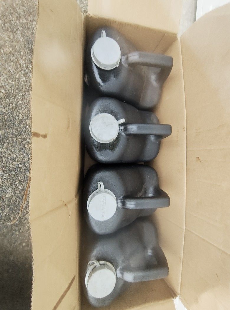 12 Qt Oil Containers, X4