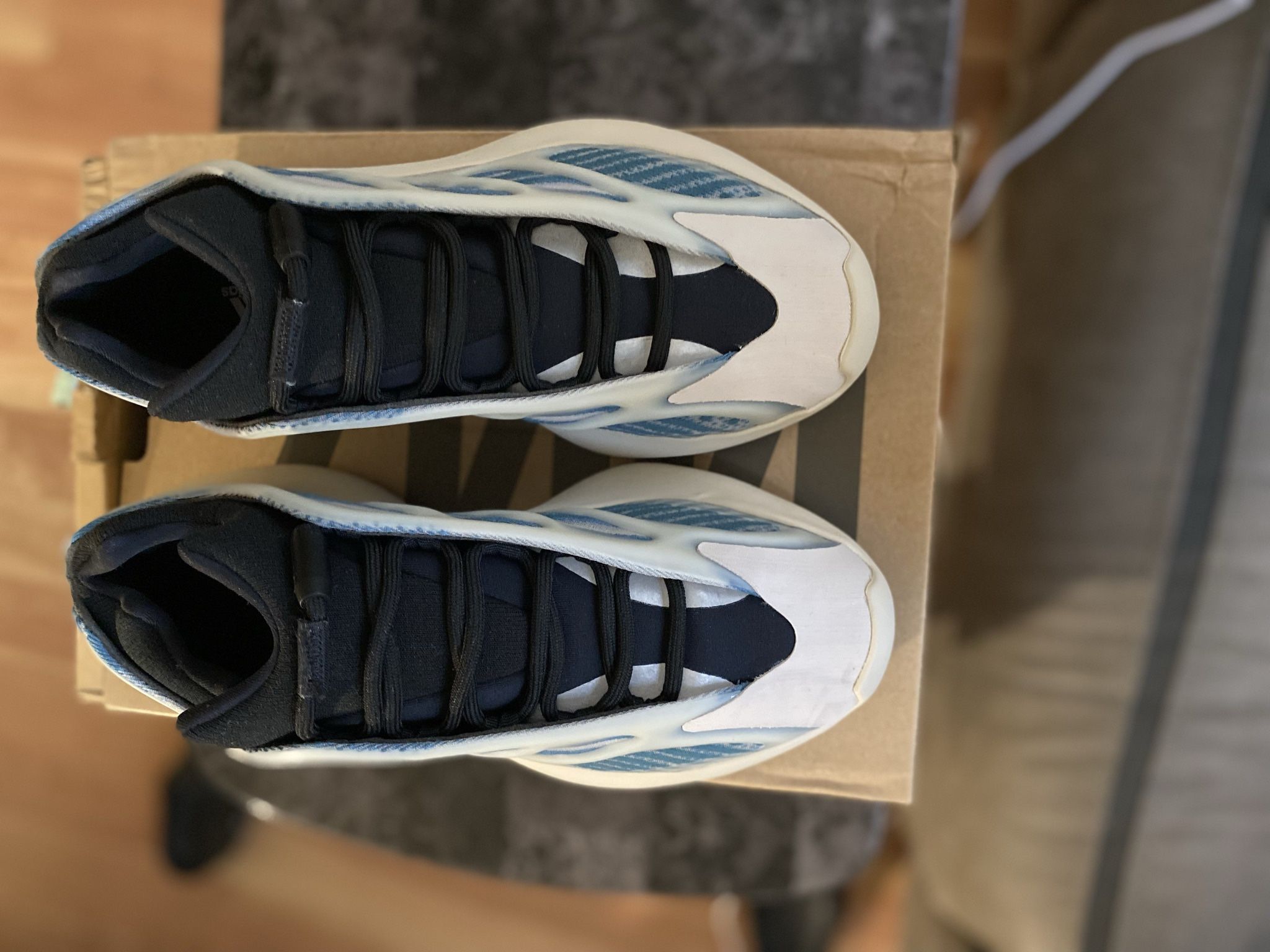 Yeezy 700 V3 “Kyanite”, Blue & White , Size 7 Men