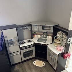 Children’s Play Kitchen Wood