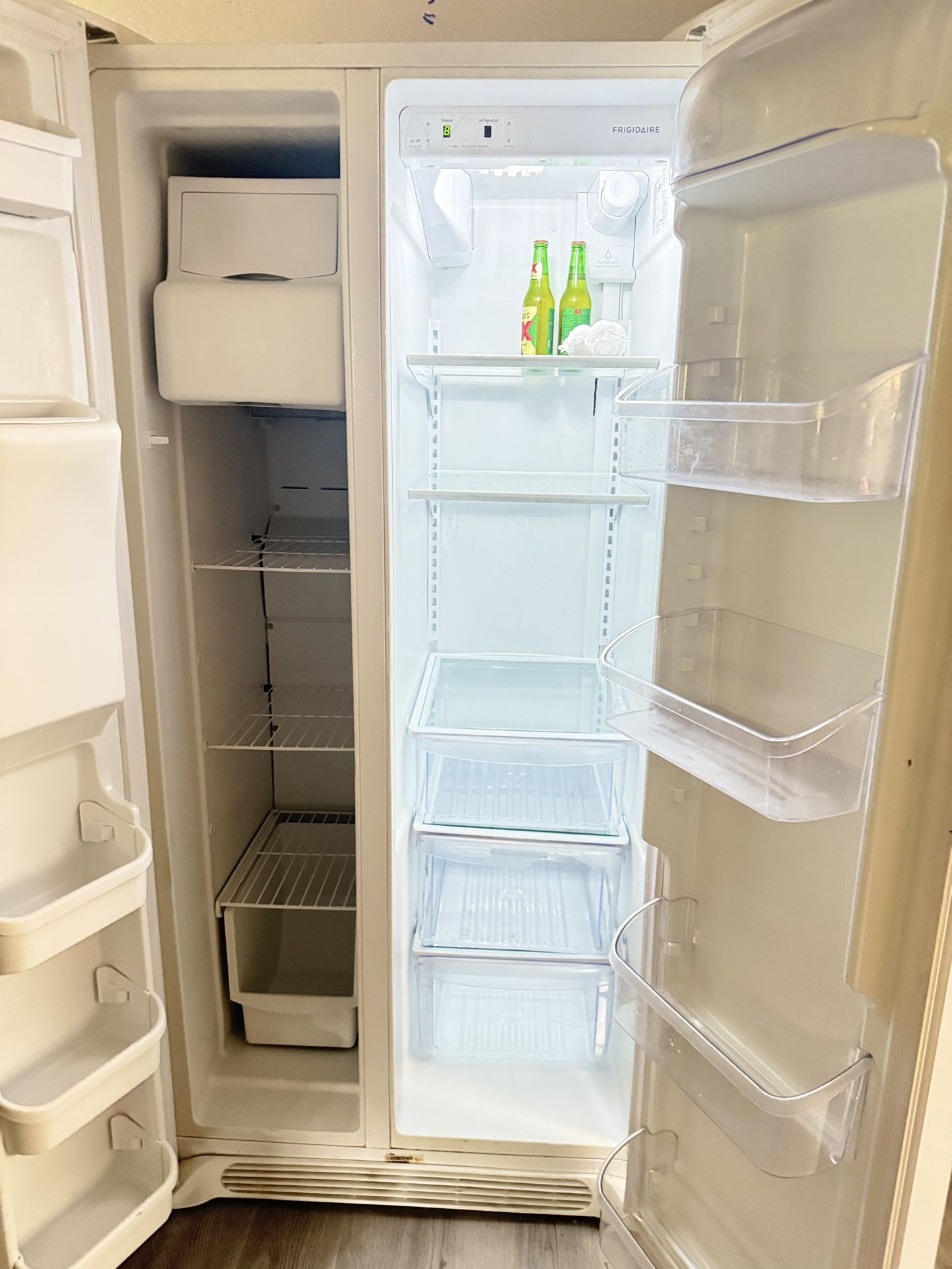 Refrigerator With Ice Maker